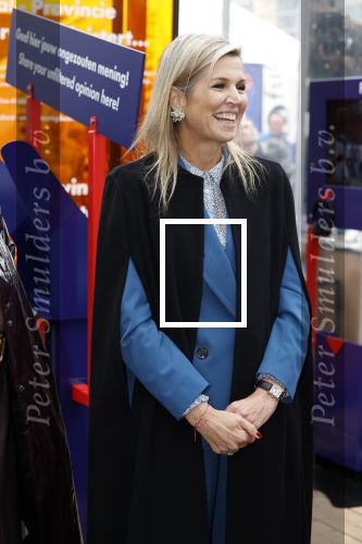 Eindhoven 26 oktober 2023
Koningin Maxima op bezok bij de dutch design week in Eindhoven . Maxima had haar goede vriendin Mariska Dietz mee genomen . Mariska Heeft paleis huis Den Bosch ingericht .