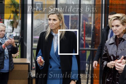 Eindhoven 26 oktober 2023
Koningin Maxima op bezok bij de dutch design week in Eindhoven . Maxima had haar goede vriendin Mariska Dietz mee genomen . Mariska Heeft paleis huis Den Bosch ingericht .