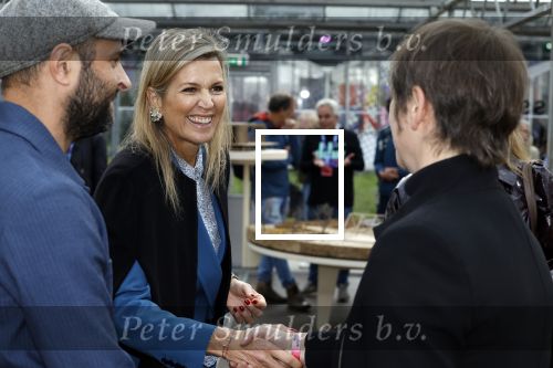 Eindhoven 26 oktober 2023
Koningin Maxima op bezok bij de dutch design week in Eindhoven . Maxima had haar goede vriendin Mariska Dietz mee genomen . Mariska Heeft paleis huis Den Bosch ingericht .