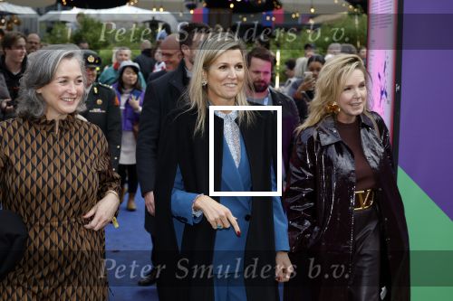 Eindhoven 26 oktober 2023
Koningin Maxima op bezok bij de dutch design week in Eindhoven . Maxima had haar goede vriendin Mariska Dietz mee genomen . Mariska Heeft paleis huis Den Bosch ingericht .
