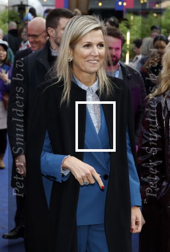 Eindhoven 26 oktober 2023
Koningin Maxima op bezok bij de dutch design week in Eindhoven . Maxima had haar goede vriendin Mariska Dietz mee genomen . Mariska Heeft paleis huis Den Bosch ingericht .