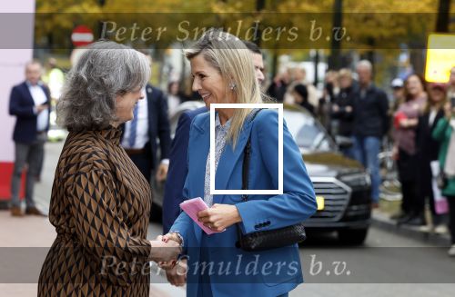 Eindhoven 26 oktober 2023
Koningin Maxima op bezok bij de dutch design week in Eindhoven . Maxima had haar goede vriendin Mariska Dietz mee genomen . Mariska Heeft paleis huis Den Bosch ingericht .