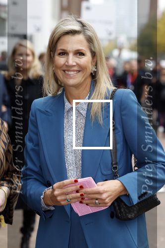 Eindhoven 26 oktober 2023
Koningin Maxima op bezok bij de dutch design week in Eindhoven . Maxima had haar goede vriendin Mariska Dietz mee genomen . Mariska Heeft paleis huis Den Bosch ingericht .