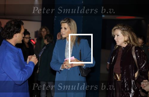 Eindhoven 26 oktober 2023
Koningin Maxima op bezok bij de dutch design week in Eindhoven . Maxima had haar goede vriendin Mariska Dietz mee genomen . Mariska Heeft paleis huis Den Bosch ingericht .