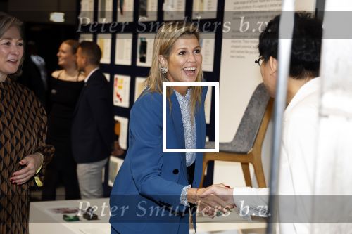 Eindhoven 26 oktober 2023
Koningin Maxima op bezok bij de dutch design week in Eindhoven . Maxima had haar goede vriendin Mariska Dietz mee genomen . Mariska Heeft paleis huis Den Bosch ingericht .