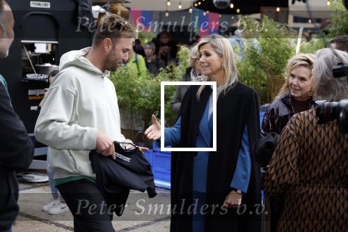Eindhoven 26 oktober 2023
Koningin Maxima op bezok bij de dutch design week in Eindhoven . Maxima had haar goede vriendin Mariska Dietz mee genomen . Mariska Heeft paleis huis Den Bosch ingericht . Jochem Goedhals