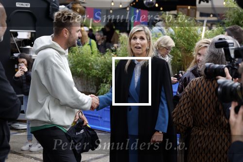 Eindhoven 26 oktober 2023
Koningin Maxima op bezok bij de dutch design week in Eindhoven . Maxima had haar goede vriendin Mariska Dietz mee genomen . Mariska Heeft paleis huis Den Bosch ingericht . Jochem Goedhals