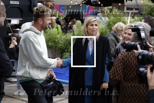 Eindhoven 26 oktober 2023
Koningin Maxima op bezok bij de dutch design week in Eindhoven . Maxima had haar goede vriendin Mariska Dietz mee genomen . Mariska Heeft paleis huis Den Bosch ingericht . Jochem Goedhals