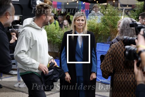 Eindhoven 26 oktober 2023
Koningin Maxima op bezok bij de dutch design week in Eindhoven . Maxima had haar goede vriendin Mariska Dietz mee genomen . Mariska Heeft paleis huis Den Bosch ingericht . Jochem Goedhals