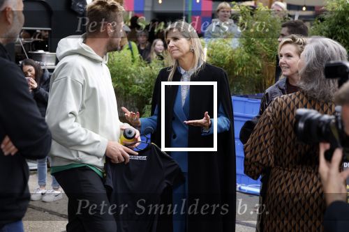 Eindhoven 26 oktober 2023
Koningin Maxima op bezok bij de dutch design week in Eindhoven . Maxima had haar goede vriendin Mariska Dietz mee genomen . Mariska Heeft paleis huis Den Bosch ingericht . Jochem Goedhals