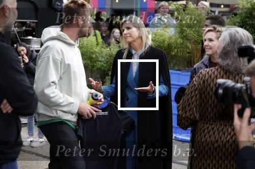 Eindhoven 26 oktober 2023
Koningin Maxima op bezok bij de dutch design week in Eindhoven . Maxima had haar goede vriendin Mariska Dietz mee genomen . Mariska Heeft paleis huis Den Bosch ingericht . Jochem Goedhals