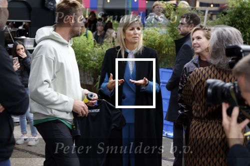 Eindhoven 26 oktober 2023
Koningin Maxima op bezok bij de dutch design week in Eindhoven . Maxima had haar goede vriendin Mariska Dietz mee genomen . Mariska Heeft paleis huis Den Bosch ingericht . Jochem Goedhals