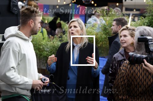 Eindhoven 26 oktober 2023
Koningin Maxima op bezok bij de dutch design week in Eindhoven . Maxima had haar goede vriendin Mariska Dietz mee genomen . Mariska Heeft paleis huis Den Bosch ingericht . Jochem Goedhals