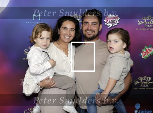 Amsterdam 30 september 2023
Premiere de Grote sinterklaasfilm in Pathe Noord.
Leslie Keijzer met man en kinderen