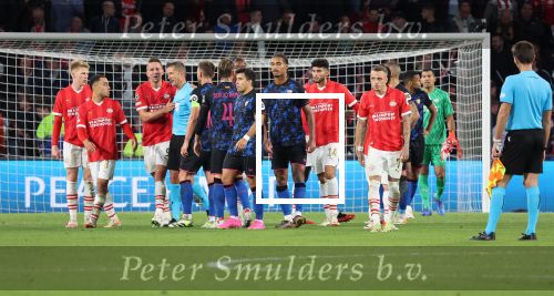 Eindhoven, 3 Oktober 2023
Championsleague PSV-Sevilla, eindstand 2-2
Luuk de Jong Sergino Dest Jerdy Schouten Sergio Ramos Noa Lang Hirving Lozano Armel Bella-Kotchap einde wedstrijd