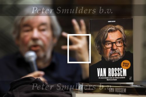 Utrecht 29 september 2023
Boekpresentatie Maarten v Rossem . Ook Philip Freriks kwam even kijken . De presentatie was bij boekhandel Broese
