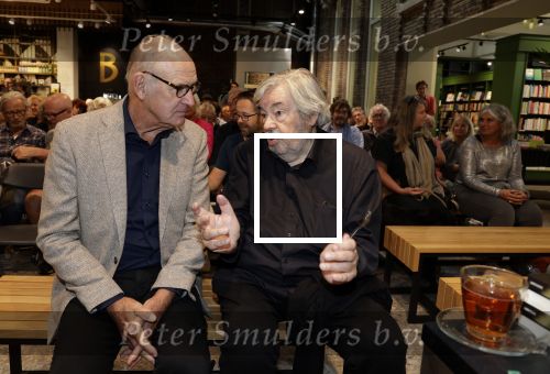 Utrecht 29 september 2023
Boekpresentatie Maarten v Rossem . Ook Philip Freriks kwam even kijken . De presentatie was bij boekhandel Broese