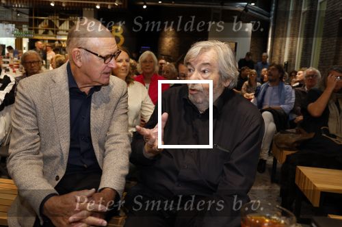 Utrecht 29 september 2023
Boekpresentatie Maarten v Rossem . Ook Philip Freriks kwam even kijken . De presentatie was bij boekhandel Broese