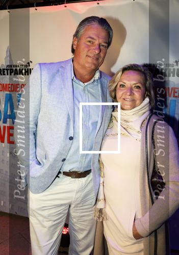 Gouda 16 oktober 2023
Premiere komedie over een bankoverval in Schouwburg Gouda. Mariska v Kolck met vriend