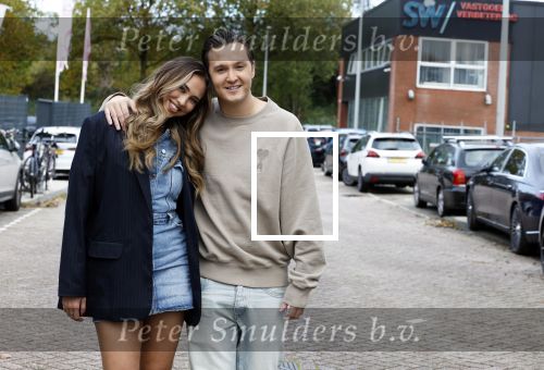 Amsterdam 31 oktober 2023
Danny Froger met partner Ann Dominique Wilten en dochter Fallon, Maxim Froger met partner Ruby van Wanrooij, Natasja Froger met partner Rene Froger, Didier Froger met partner Sammy Verheij en Natascha Froger met partner Matthijs met dochters tijdens de speciale Lunch Screening van De Frogers: Happy Campers van TLC bij Outside Inn te Amsterdam