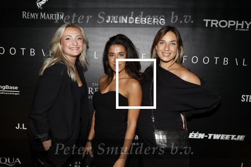 Amsterdam 30 oktober 2023
Life after Football gala LAF in grand Hotel Krasnapolsky. Maxime v d Ploeg (r) met vriendinnen