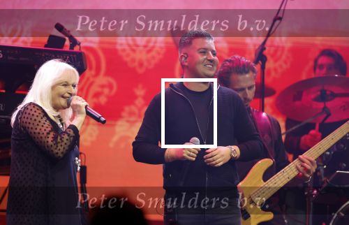 Tilburg 2 oktober 2023
Buma Prijzen in 013 in Tilburg .
Zangeres Mieke zingt samen met Marco Schuitmaker het liedje Engelbewaarder.