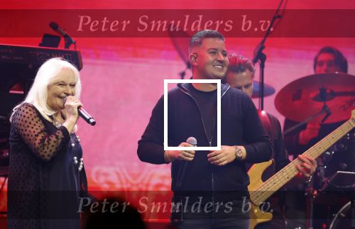 Tilburg 2 oktober 2023
Buma Prijzen in 013 in Tilburg .
Zangeres Mieke zingt samen met Marco Schuitmaker het liedje Engelbewaarder.