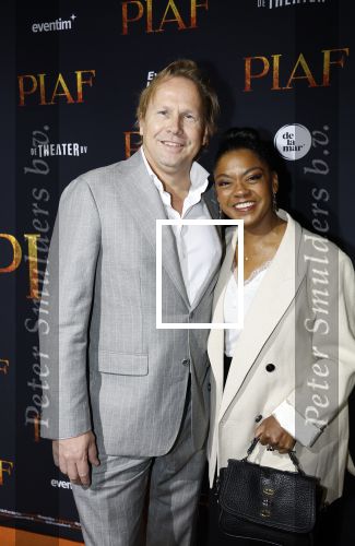 Amsterdam 13 oktober 2023
Premiere Piaf in het DeLamar theater.
Natacha Harlequin met partner