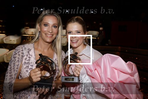 Amsterdam 12 oktober 2023
Televizierring 2023 in Carre .
Noa Vahle won de prijs voor talent van het jaar. Noa Vahle en Helene Hendriks