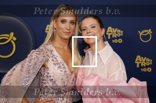 Amsterdam 12 oktober 2023
Televizierring 2023 in Carre .
Noa Vahle won de prijs voor talent van het jaar. Noa Vahle en Helene Hendriks