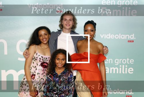 Amsterdam 10 oktober 2023
Premiere een grote familie in Tuschinski . Vidoeland gaat het uitzenden. Oskar Transue Joy Delima Noelle Simson