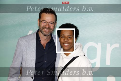 Amsterdam 10 oktober 2023
Premiere een grote familie in Tuschinski . Vidoeland gaat het uitzenden. Peter v d Vorst met zoon