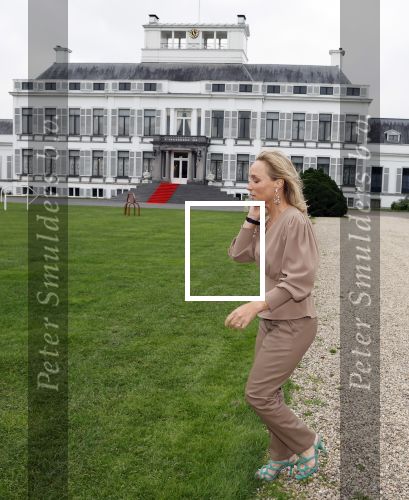 Soestdijk 11 oktober 2023
 Prinses Margarita de Bourbon de Parme poseert voorafgaand aan de opening van de tentoonstelling De vrouwen van Soestdijk op Paleis Soestdijk. In de tentoonstelling staan de vrouwen die het paleis gevormd hebben en er verbleven centraal, onder wie koningin Juliana, koningin-regentes Emma van Waldeck-Pyrmont en prinses