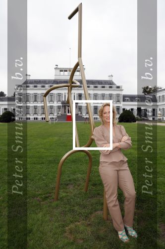 Soestdijk 11 oktober 2023
 Prinses Margarita de Bourbon de Parme poseert voorafgaand aan de opening van de tentoonstelling De vrouwen van Soestdijk op Paleis Soestdijk. In de tentoonstelling staan de vrouwen die het paleis gevormd hebben en er verbleven centraal, onder wie koningin Juliana, koningin-regentes Emma van Waldeck-Pyrmont en prinses