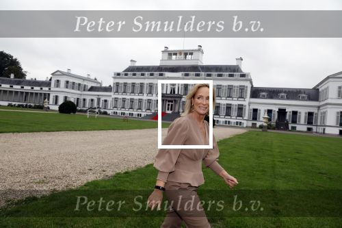 Soestdijk 11 oktober 2023
 Prinses Margarita de Bourbon de Parme poseert voorafgaand aan de opening van de tentoonstelling De vrouwen van Soestdijk op Paleis Soestdijk. In de tentoonstelling staan de vrouwen die het paleis gevormd hebben en er verbleven centraal, onder wie koningin Juliana, koningin-regentes Emma van Waldeck-Pyrmont en prinses