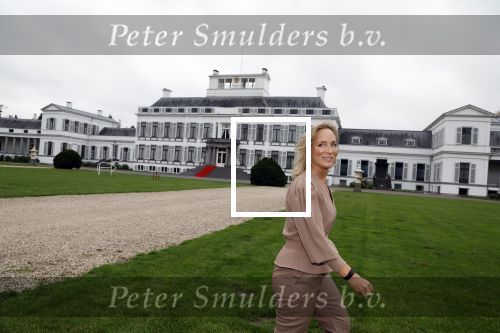 Soestdijk 11 oktober 2023
 Prinses Margarita de Bourbon de Parme poseert voorafgaand aan de opening van de tentoonstelling De vrouwen van Soestdijk op Paleis Soestdijk. In de tentoonstelling staan de vrouwen die het paleis gevormd hebben en er verbleven centraal, onder wie koningin Juliana, koningin-regentes Emma van Waldeck-Pyrmont en prinses
