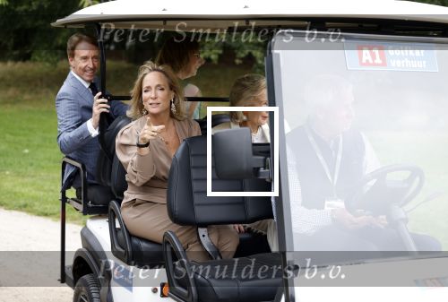 Soestdijk 11 oktober 2023
 Prinses Margarita de Bourbon de Parme poseert voorafgaand aan de opening van de tentoonstelling De vrouwen van Soestdijk op Paleis Soestdijk. In de tentoonstelling staan de vrouwen die het paleis gevormd hebben en er verbleven centraal, onder wie koningin Juliana, koningin-regentes Emma van Waldeck-Pyrmont en prinses