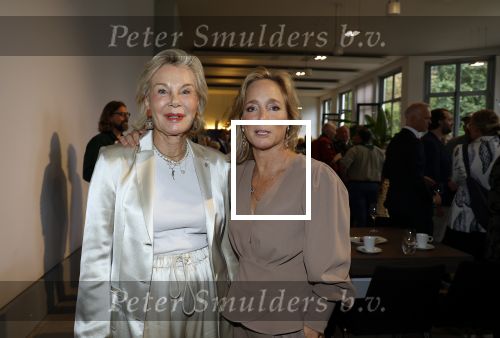 Soestdijk 11 oktober 2023
 Prinses Margarita de Bourbon de Parme poseert voorafgaand aan de opening van de tentoonstelling De vrouwen van Soestdijk op Paleis Soestdijk. In de tentoonstelling staan de vrouwen die het paleis gevormd hebben en er verbleven centraal, onder wie koningin Juliana, koningin-regentes Emma van Waldeck-Pyrmont . Nicole Uniquole Maya Meijer en Prinses Margarita