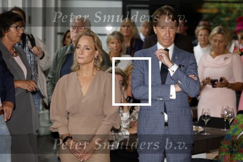 Soestdijk 11 oktober 2023
 Prinses Margarita de Bourbon de Parme poseert voorafgaand aan de opening van de tentoonstelling De vrouwen van Soestdijk op Paleis Soestdijk. In de tentoonstelling staan de vrouwen die het paleis gevormd hebben en er verbleven centraal, onder wie koningin Juliana, koningin-regentes Emma van Waldeck-Pyrmont .Prinses Margarita en Cees Wijburg