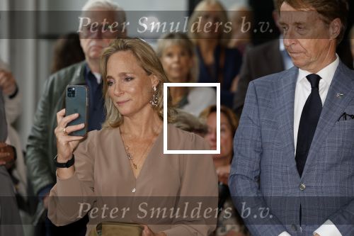 Soestdijk 11 oktober 2023
 Prinses Margarita de Bourbon de Parme poseert voorafgaand aan de opening van de tentoonstelling De vrouwen van Soestdijk op Paleis Soestdijk. In de tentoonstelling staan de vrouwen die het paleis gevormd hebben en er verbleven centraal, onder wie koningin Juliana, koningin-regentes Emma van Waldeck-Pyrmont .Prinses Margarita en Cees Wijburg