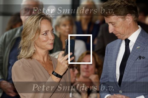 Soestdijk 11 oktober 2023
 Prinses Margarita de Bourbon de Parme poseert voorafgaand aan de opening van de tentoonstelling De vrouwen van Soestdijk op Paleis Soestdijk. In de tentoonstelling staan de vrouwen die het paleis gevormd hebben en er verbleven centraal, onder wie koningin Juliana, koningin-regentes Emma van Waldeck-Pyrmont .Prinses Margarita en Cees Wijburg