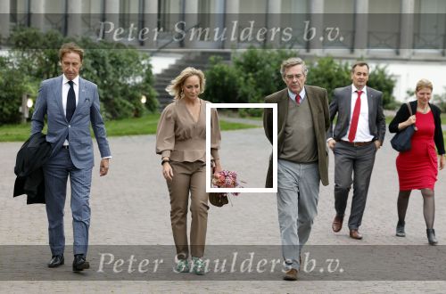 Soestdijk 11 oktober 2023
 Prinses Margarita de Bourbon de Parme poseert voorafgaand aan de opening van de tentoonstelling De vrouwen van Soestdijk op Paleis Soestdijk. In de tentoonstelling staan de vrouwen die het paleis gevormd hebben en er verbleven centraal, onder wie koningin Juliana, koningin-regentes Emma van Waldeck-Pyrmont . Prinses Margarita en Cees Wijburg