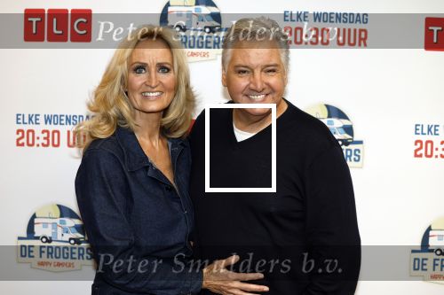 Amsterdam 31 oktober 2023
Danny Froger met partner Ann Dominique Wilten en dochter Fallon, Maxim Froger met partner Ruby van Wanrooij, Natasja Froger met partner Rene Froger, Didier Froger met partner Sammy Verheij en Natascha Froger met partner Matthijs met dochters tijdens de speciale Lunch Screening van De Frogers: Happy Campers van TLC bij Outside Inn te Amsterdam