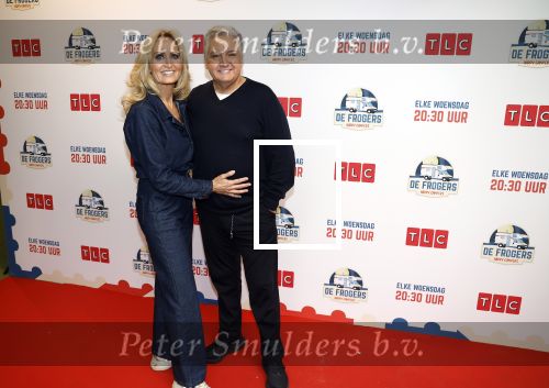 Amsterdam 31 oktober 2023
Danny Froger met partner Ann Dominique Wilten en dochter Fallon, Maxim Froger met partner Ruby van Wanrooij, Natasja Froger met partner Rene Froger, Didier Froger met partner Sammy Verheij en Natascha Froger met partner Matthijs met dochters tijdens de speciale Lunch Screening van De Frogers: Happy Campers van TLC bij Outside Inn te Amsterdam.