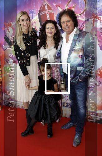 Amsterdam 30 september 2023
Premiere de Grote sinterklaasfilm in Pathe Noord.
Rene Leblanc met partner Jolanda