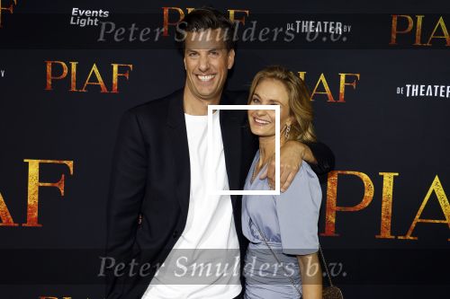 Amsterdam 13 oktober 2023
Premiere Piaf in het DeLamar theater.
Rob kemps kwam met zijn vriendin Stephanie Klaver