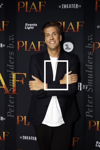 Amsterdam 13 oktober 2023
Premiere Piaf in het DeLamar theater.
Rob kemps kwam met zijn vriendin Stephanie Klaver