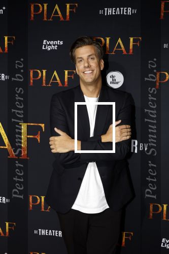 Amsterdam 13 oktober 2023
Premiere Piaf in het DeLamar theater.
Rob kemps kwam met zijn vriendin Stephanie Klaver