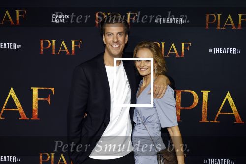 Amsterdam 13 oktober 2023
Premiere Piaf in het DeLamar theater.
Rob kemps kwam met zijn vriendin Stephanie Klaver