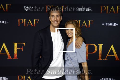 Amsterdam 13 oktober 2023
Premiere Piaf in het DeLamar theater.
Rob kemps kwam met zijn vriendin Stephanie Klaver